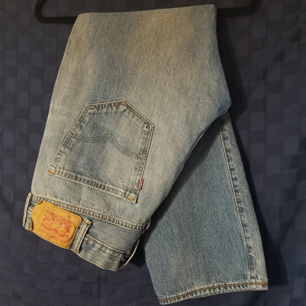 Vintage Levi's Classic 501 Men's 38x30 button fly